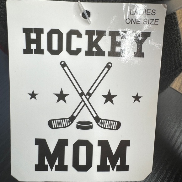💎 Hockey Mom Sherpa Socks Grey - Picture 4 of 8